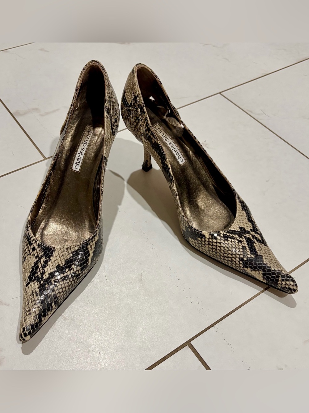 Charles David Snake-Print Pointed Toe Pumps Heels 7.5